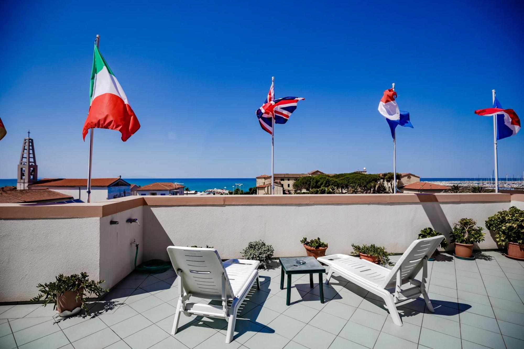Hotel Sileoni Marina di Cecina Exterior photo