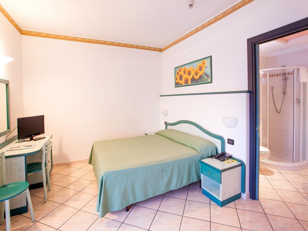 Hotel Sileoni Marina di Cecina Exterior photo