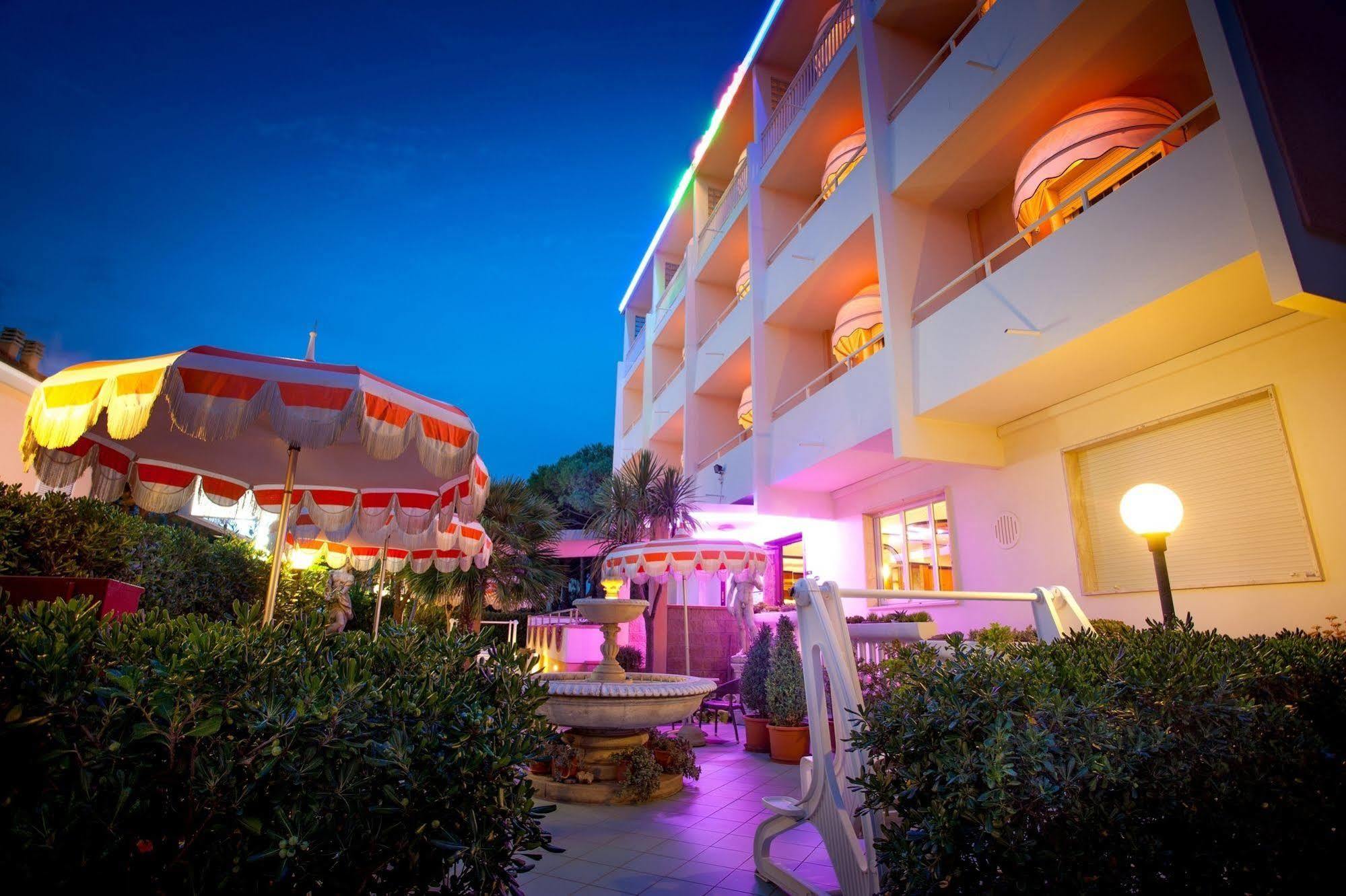 Hotel Sileoni Marina di Cecina Exterior photo